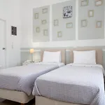 Hotel Oasis