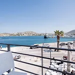 Oasis Hotell 3*